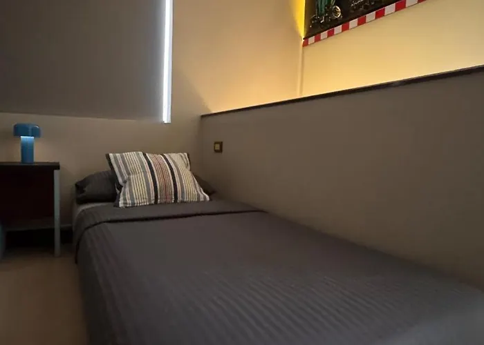Nueng Rana 151 Scandinavian Hideaway Yaowarat Bangkok